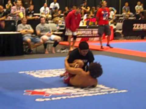 ARSENAL JJ Diego Ferreira GRAPPLING!