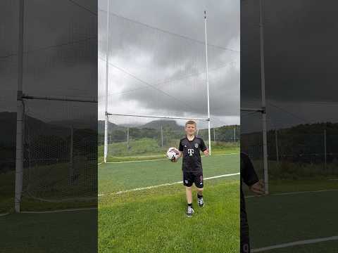 Ronnie Plays Gaelic Football For The First Time!
