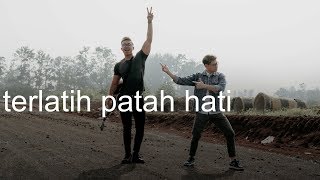 Download lagu The Rain - Terlatih Patah Hati (eclat acoustic cover) mp3