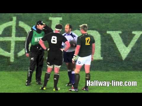 Bismarck du Plessis Hot On Dan Carter