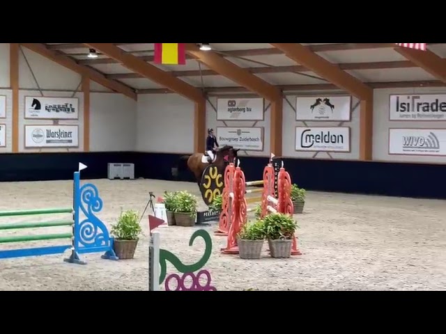 Show jumping 1.20m class movie Tokay van Argendael (Apardi x Orlando).