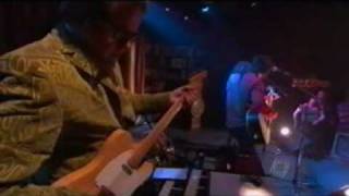 Liam Finn &amp; EJ Barnes - Old Man (RocKwiz)