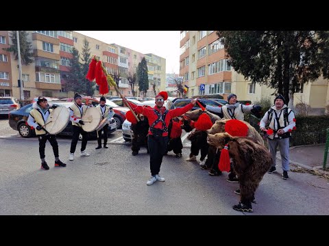 Academeia de Ursarie  din satul lui JADOR ma colindat 🤶🎄🎅