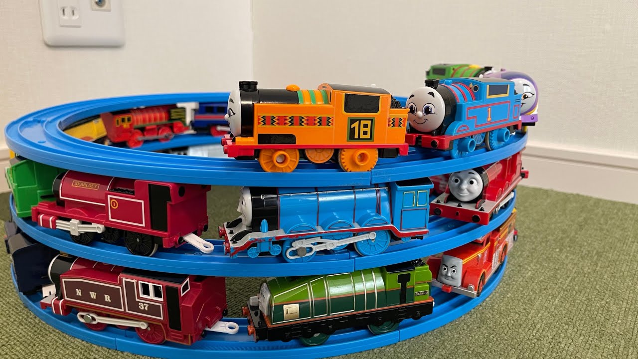 プラレールトーマスとなかまたちでグルグルタワー！　Thomas&Friends