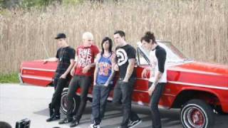 Throw Ya Hands Up - Stereos [Lyrics &amp; Download]