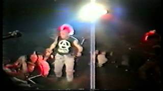 The Exploited (London 1989) [02]. Scaling The Derry Walls
