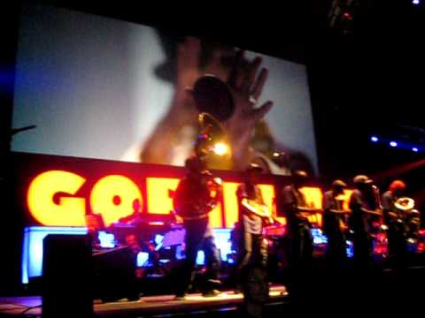 Gorillaz Live 19/12/10  Opening and Welcome to the World of the Plastic Beach