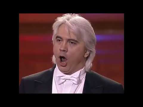 MODERN OPERA SINGING vs. REAL SINGING (Cornell MacNeil)