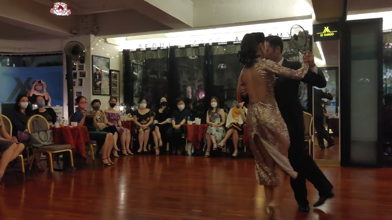 [Forever Tango - La Cumparsita] Miguel Calvo & Pelin Ercan
