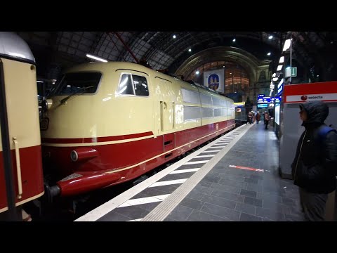 TEE.  E103 113-7 Einfahrt in Göttingen am 17.12.2022