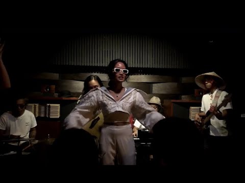 Marga Jayy & Dan Gil - MAKINA (No PA System Performance at 78-45-33)