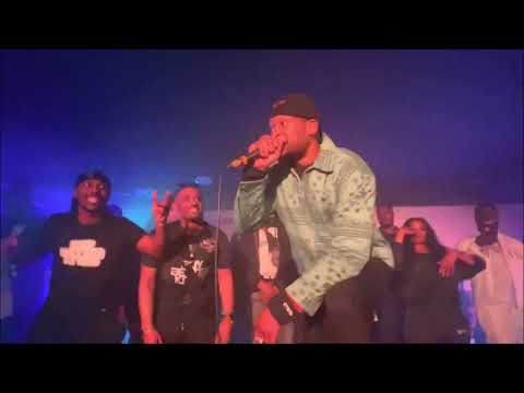 man dem spray each other's bars!!