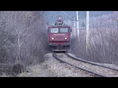 EA820 trece prin Scheia cu trenul IR1765 Iasi - Timisoara Nord - 01.03.2019