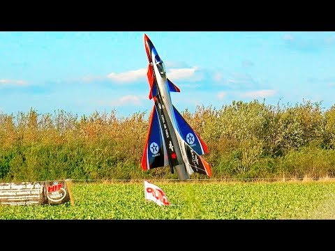 AMAZING AEROBATICS WITH CHENGDU J-10 VECTOR THRUST TURBINE MODEL JET