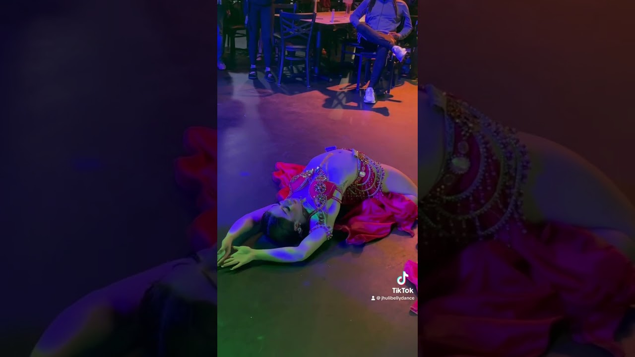 Promotional video thumbnail 1 for Jhuli bellydancer