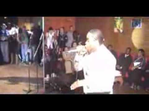 DonKarleon - Pona nini (Live in Paris)