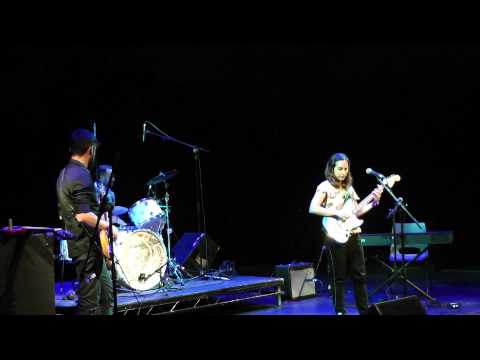 Lindsay West Band - We Came in from the Sea - Festival of Folk 2013 [Artree Music]
