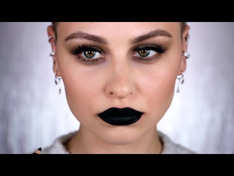 Imma show you how to rock a black lip