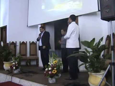 QUARTETO REVIVE - Vem entrega tua vida