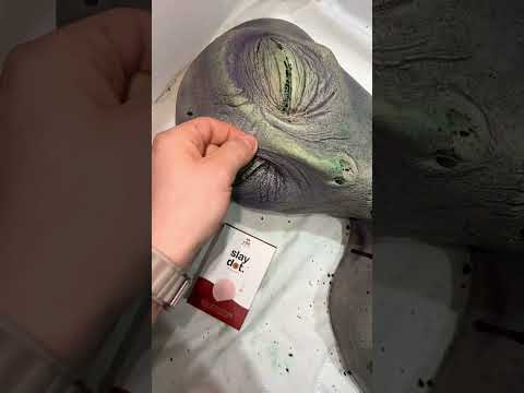 Just helping the Alien 😊 with Slaydots!