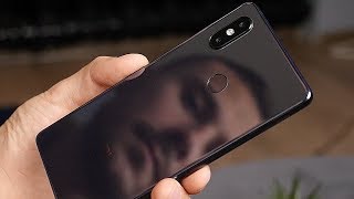 Xiaomi Mi 8 SE - відео 1