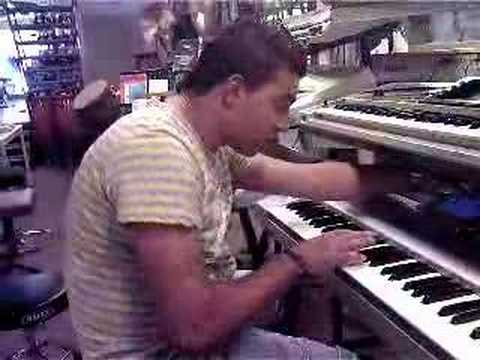 Ronny Rox und ig im Musik Müller