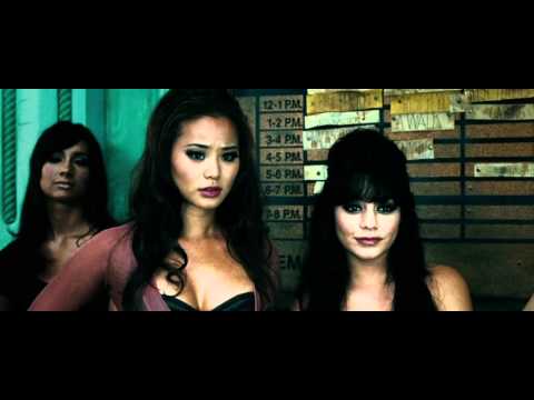 2011 Sucker Punch - Mundo Surreal