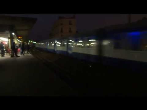 [Transilien J] Passage d'une BB 17000 tractant sa RIB en W en gare de Colombes.