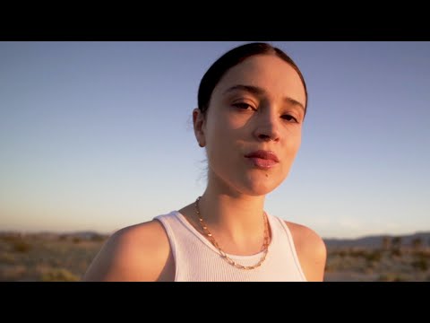 Video thumbnail for Beautiful Lies (Cold)