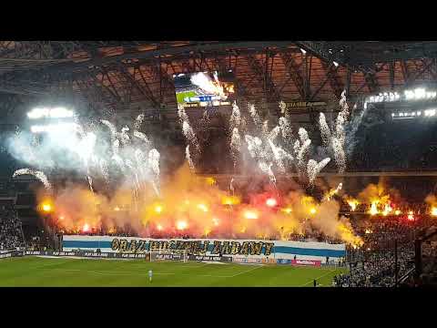 2022-03-19, Lech Poznań - Jagiellonia, stulecie Lecha, mega oprawa na koniec meczu