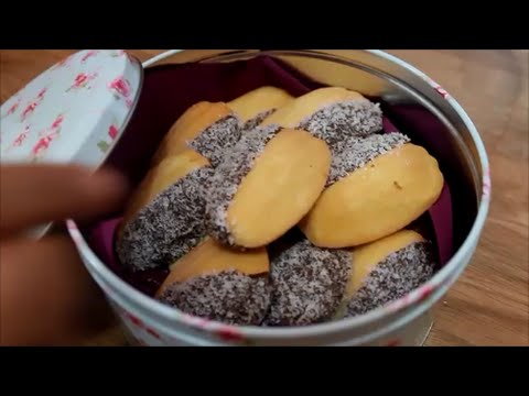 Coconut and Chocolate Madeleines - مادلين جوز الهند و الشوكولاته