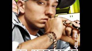 (Mashup) What Happens When Eminem Takes Tylenol