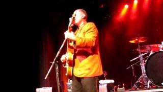 Reverend Horton Heat, "Bales of cocaine" live with lyrics