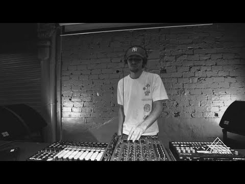 PROXYMA | AREA Booking | La Machine du Moulin Rouge | France