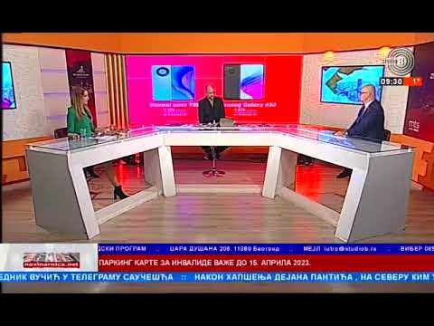 Prelistavanje   Andrija Jorgić direktor Borbe ,Jovana Bratić i Aleksandar Simić