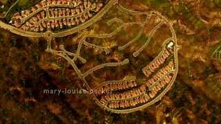 Malvina Reynolds - Little Boxes - "Weeds" Intro