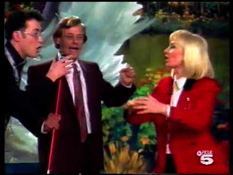 RAFFAELLA CARRÁ-SI YO TUVIERA UNA ESCOBA- Contacto: jluis_raffaella@yahoo.es