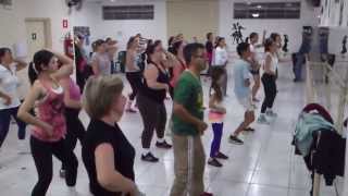 preview picture of video 'Dance Fitness.. Coreografias Show das Poderosas...!!!! Piracaia Dança de Salão'