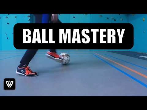Football / Soccer Homework - ball mastery - coerver drill - Club Brugge Academy