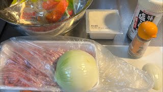 お昼は簡単てごねハンバーグ　種つくり