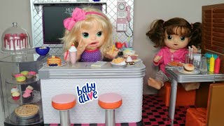 BONECA SARA ATENDENDO AS AMIGAS NO RESTAURANTE DE BONECAS -HISTORINHAS DIVERTIDAS DE BONECA