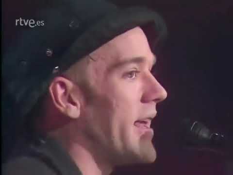 R.E.M. 1991-03-20 - 'Rockopop', TVE Studio 1, Prado Del Rey, Madrid, Spain ('Shiny Happy People')