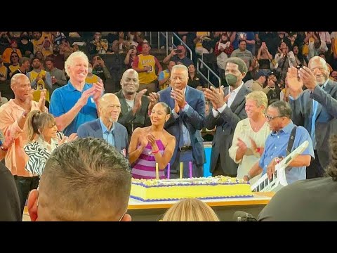 The Lakers’ 75th birthday cake for Kareem Abdul-Jabbar