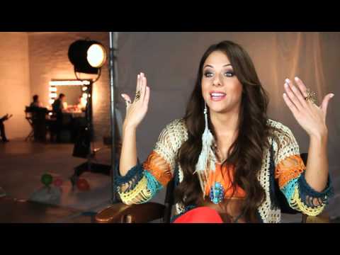 Buzzmakers - Mandy Jiroux