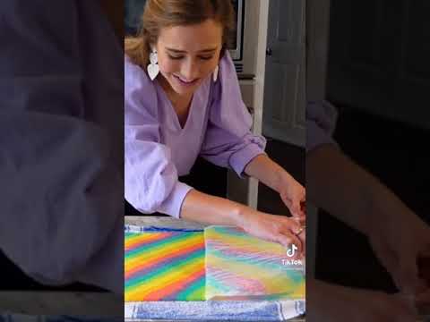 How To Make Rainbow Straw Cakes