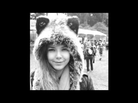 Nanna Bryndís Hilmarsdóttir (of monsters and men) - Josie