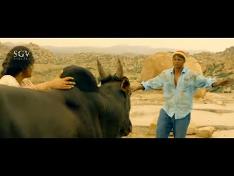 Bull Trying to Kill Priyamani For Cheating Duniya Vijay | Dana Kayonu Kannada Movie Super Scene