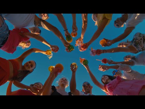 Ukitas - Bailar y cantar [Official Music Video]