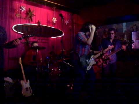 THE TEXREYS Austin Texas Garage Punk CAVE GIRL LIVE!