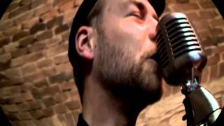 QUEENS OF EVERYTHING - VICTIM